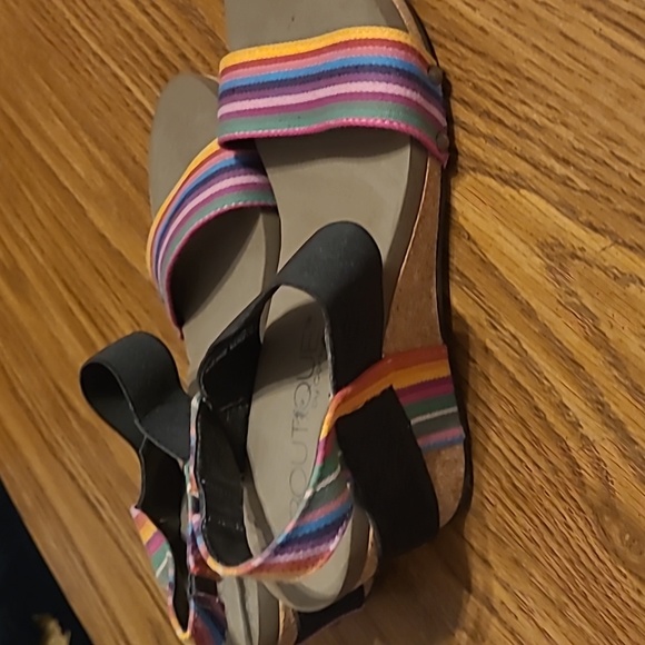 Corky's Colorful Black And Rainbow Striped Women's Wedge Sandals Size 10 - Picture 5 of 7